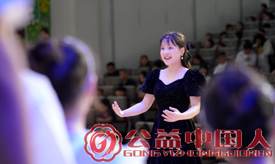 �ں�����ڶ���&ldquo;��ȼ���ս�&rdquo;Բ����Ļ��&ldquo;У԰��&rdquo;�ɼ����ۣ��ϳ��Ÿ�������(ͼ15)