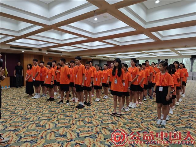 2025年湖北工会夏令营五峰营队出发啦(图1) 2025年湖北工会夏令营五峰营队出发啦(图1)