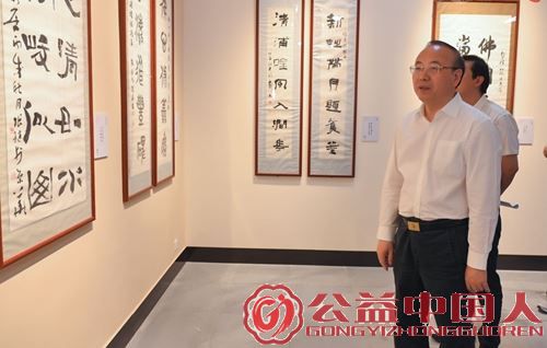 安庆市委书记张祥安调研假日经济和旅游安全工作(图3) 安庆市委书记张祥安调研假日经济和旅游安全工作(图3)