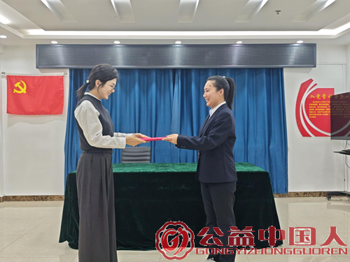 喜报!东风区选手刘奕含在全省禁毒教育教学成果大赛佳木斯复赛中“喜获一等奖”(图2) 喜报!东风区选手刘奕含在全省禁毒教育教学成果大赛佳木斯复赛中“喜获一等奖”(图2)