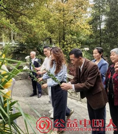 ��ɽ���ҹ� �ʻ���Ӣ��&mdash;&mdash;�й�����ί��һ�и�������ұ��ɽͷ��������ݾ��׻��� (ͼ5)