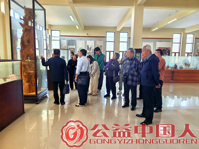   ��ׯ�й����Ļ����滭��ѵ��ѧԱ��Ħ����������(ͼ4)